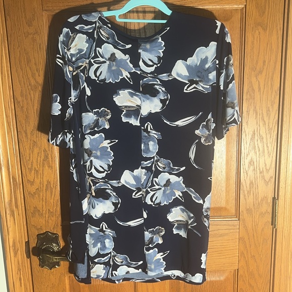 Crisscross across front bodice - Picture 3 of 6